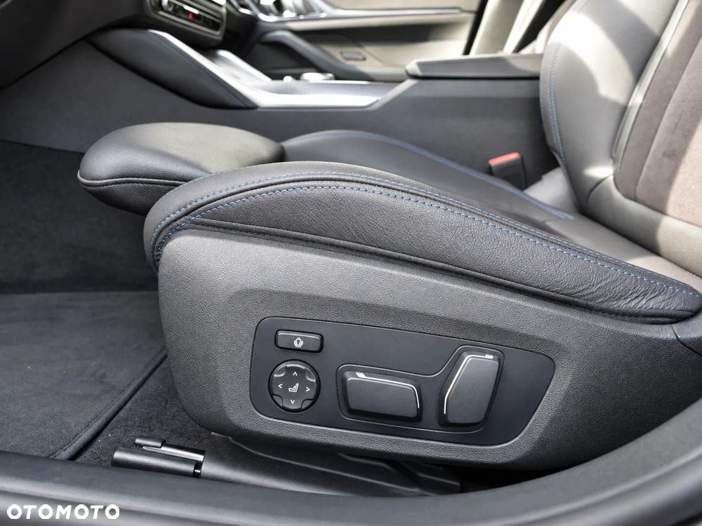 BMW i4 83.9kWh M50 xDrive - 14