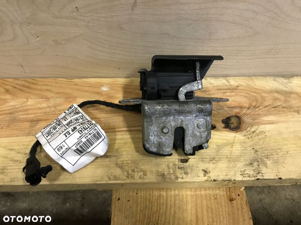 ALFA ROMEO BRERA ZAMEK KLAPY BAGAŻNIKA TYLNEJ 51779143