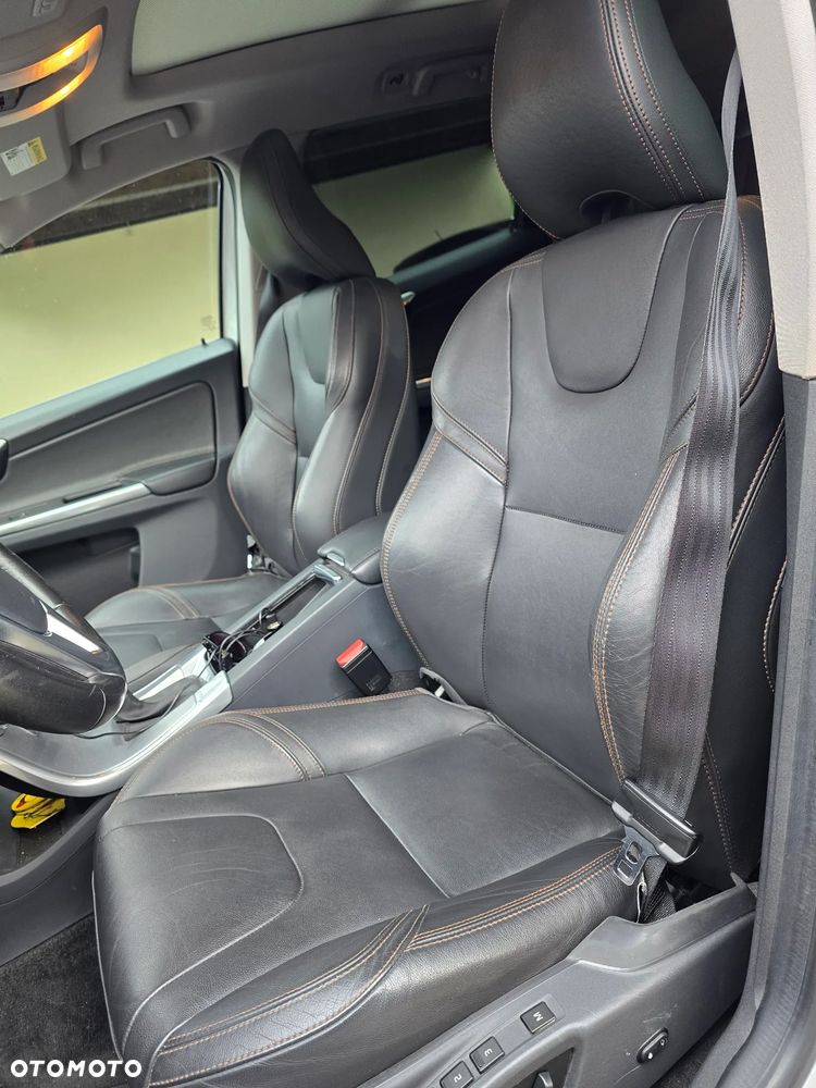 Volvo XC 60 T5 AWD Drive-E Momentum - 17