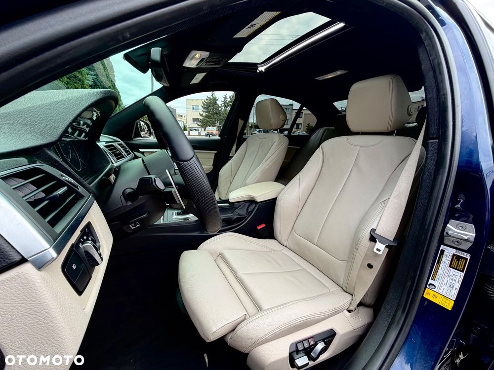 BMW Seria 3 330i - 34