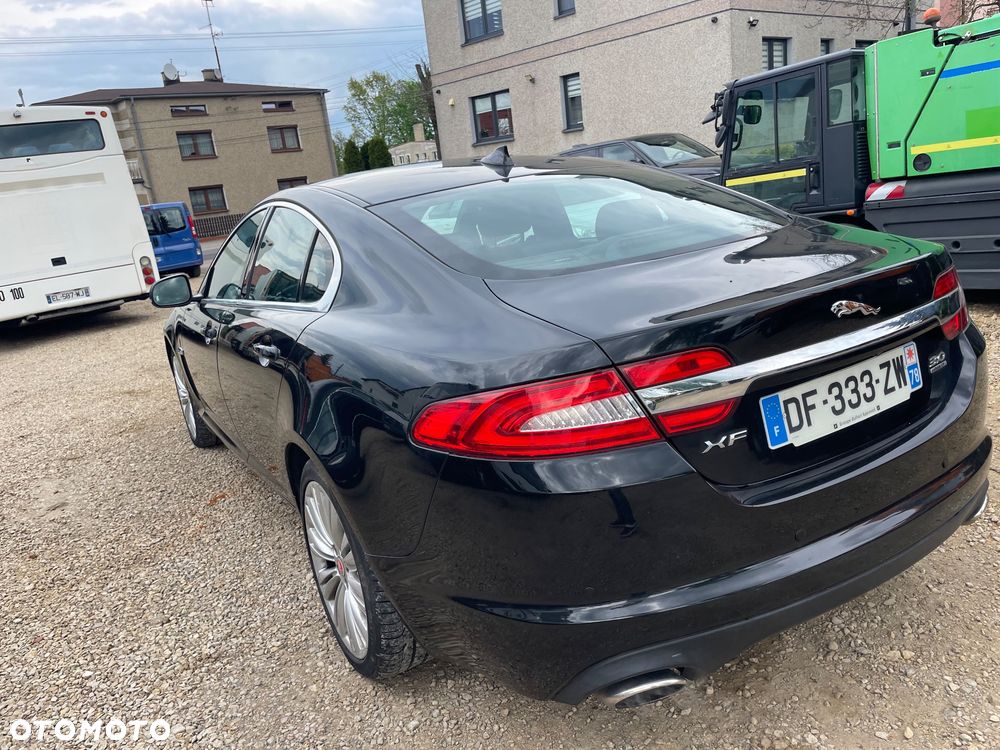 Jaguar XF - 27