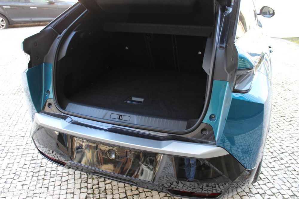 Peugeot E-3008 73 kWh GT - 23