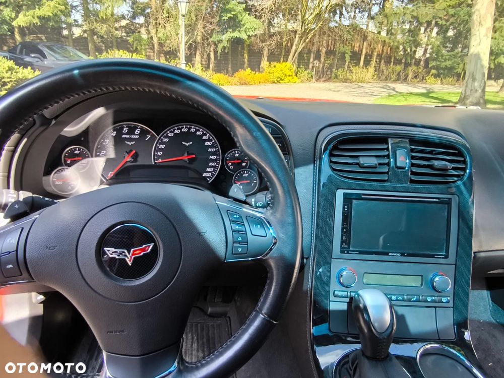 Chevrolet Corvette - 28