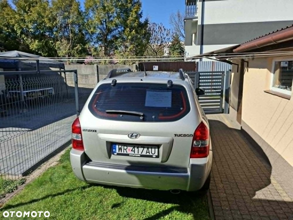 Hyundai Tucson 2.0 Comfort 2WD - 5