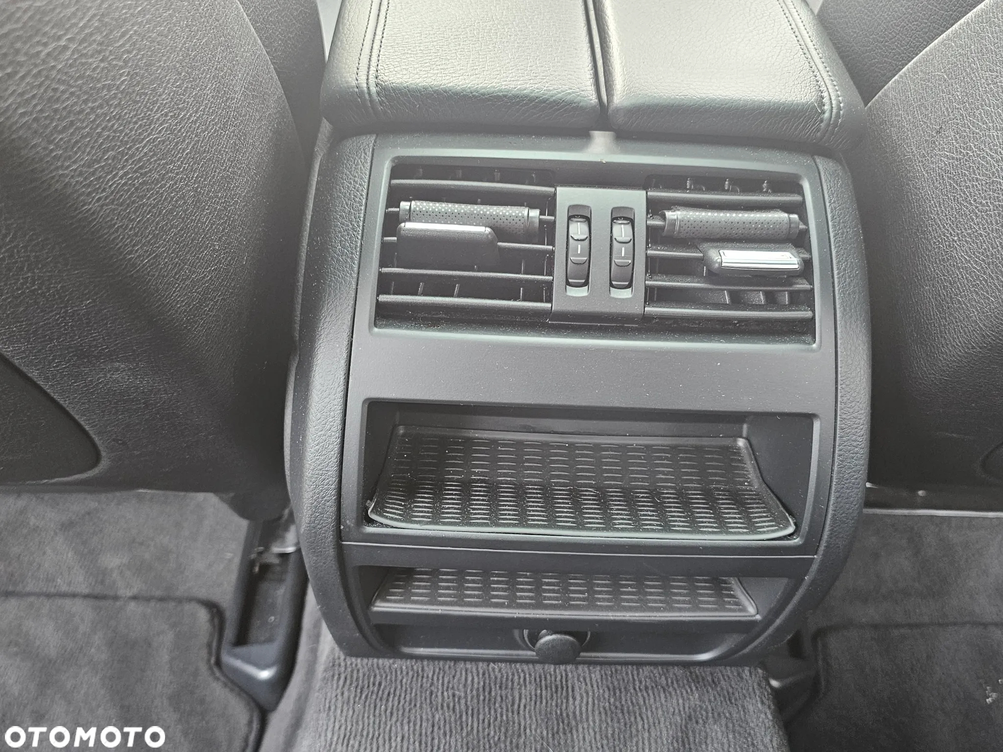 BMW Seria 5 525d xDrive - 16