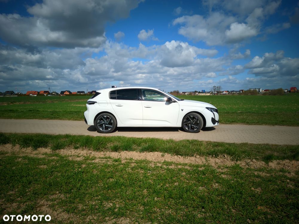 Peugeot 308 1.6 Hybrid PHEV Allure EAT8 - 26