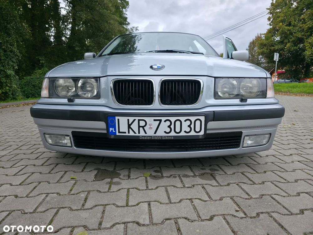 BMW Seria 3 320i - 34