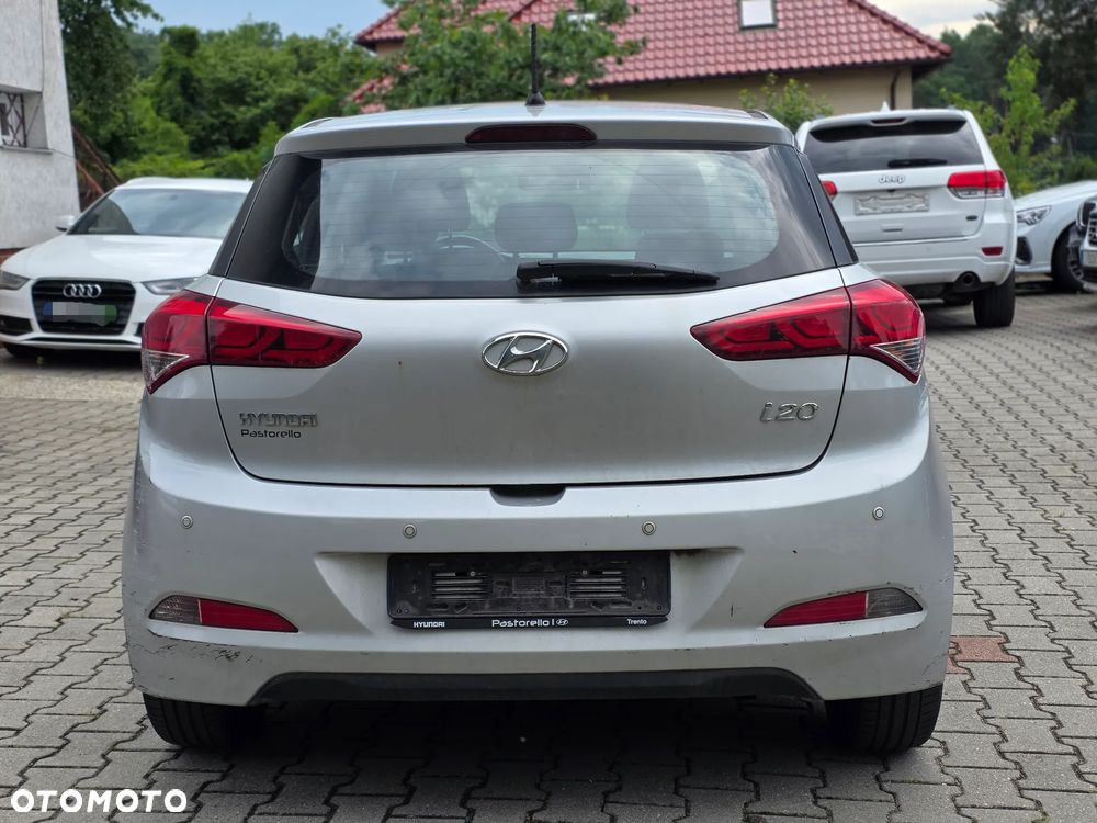 Hyundai i20 blue 1.2 Classic - 6
