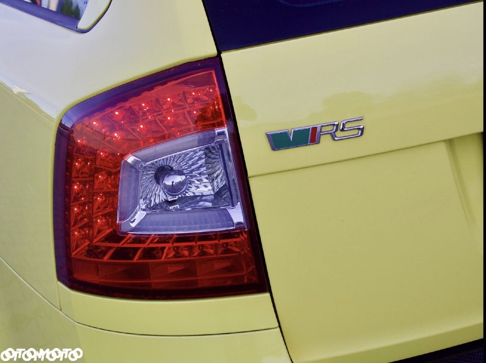 Skoda Octavia 2.0 TDI CR DPF RS - 12