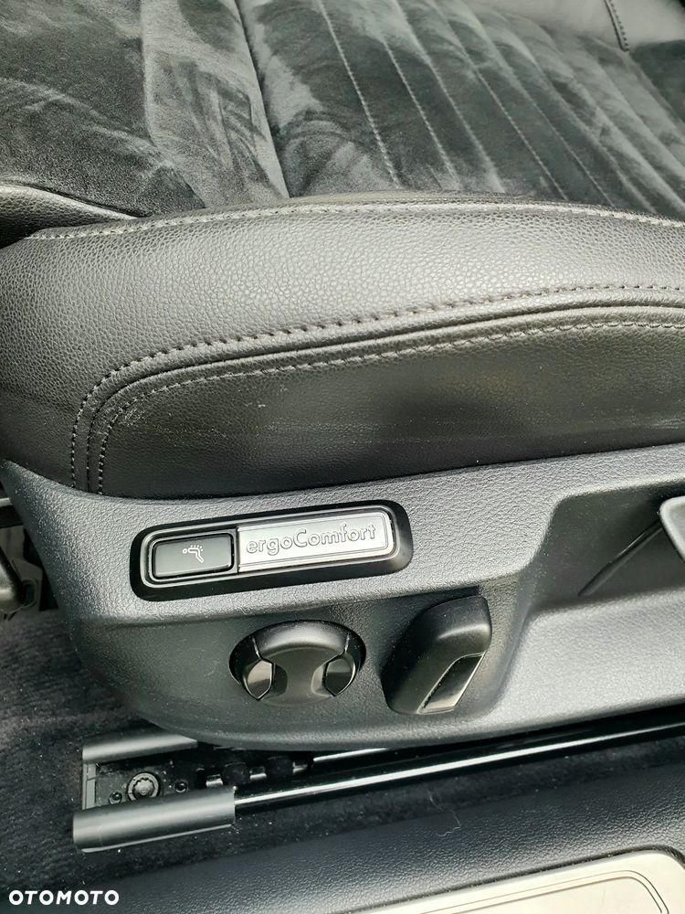 Volkswagen Passat - 20