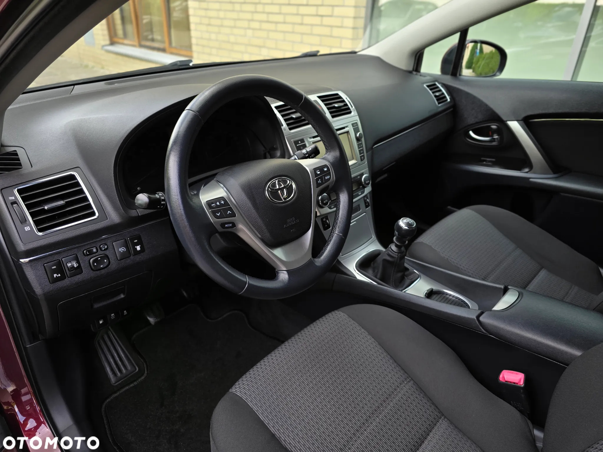 Toyota Avensis 1.8 Business Edition - 18