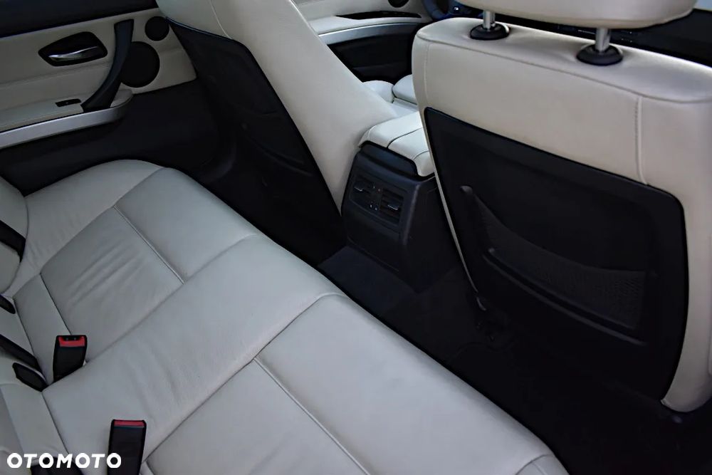 BMW Seria 3 - 34