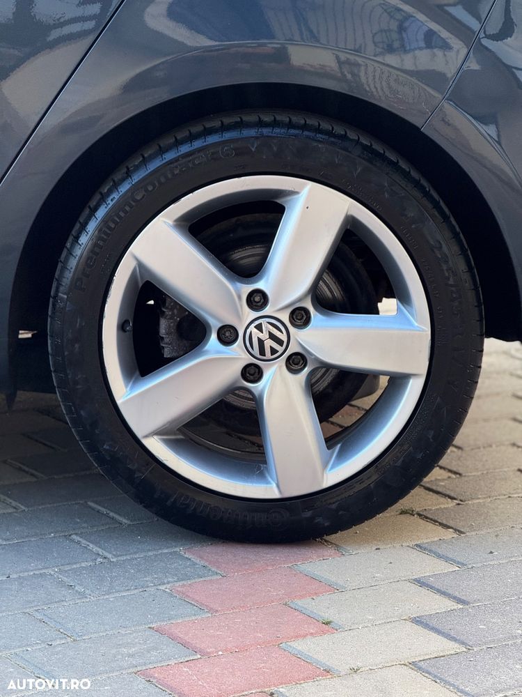 Volkswagen Golf 2.0 TDI DPF Style - 23