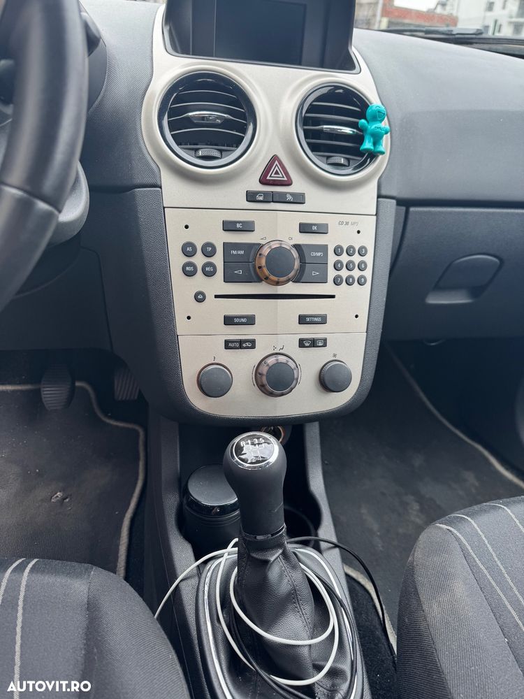 Opel Corsa 1.4 16V Enjoy - 8