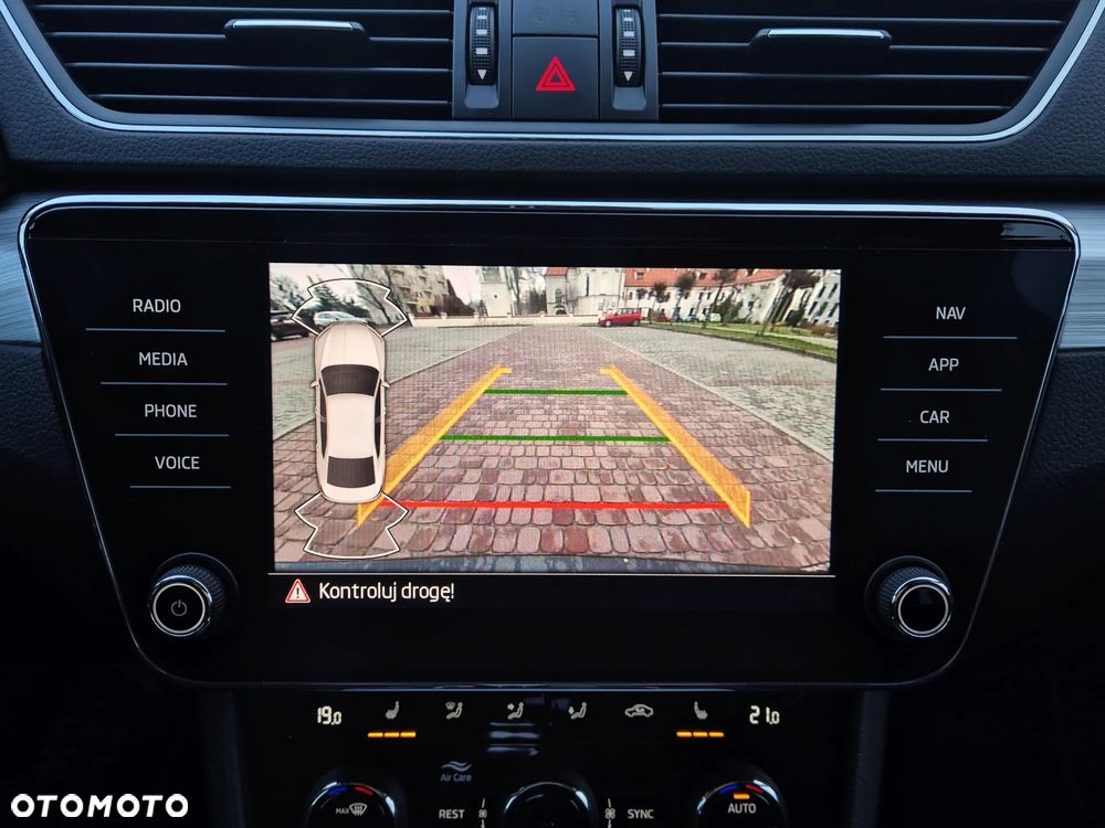 Skoda Superb 2.0 TDI SCR Style DSG - 14