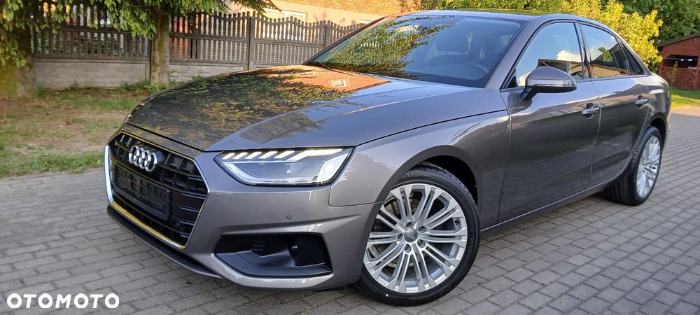 Audi A4 Limousine 30 TDI S tronic - 1