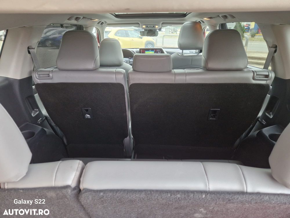 Toyota Highlander 2.5 L Dynamic Force 248CP Luxury Pearly - 10