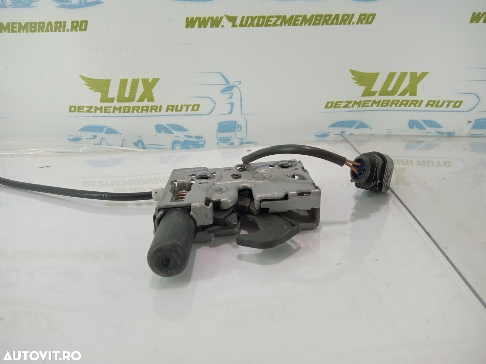 Broasca capota 8e0823503d Volkswagen VW Polo 6 AW/BZ (facelift)  [din - 1