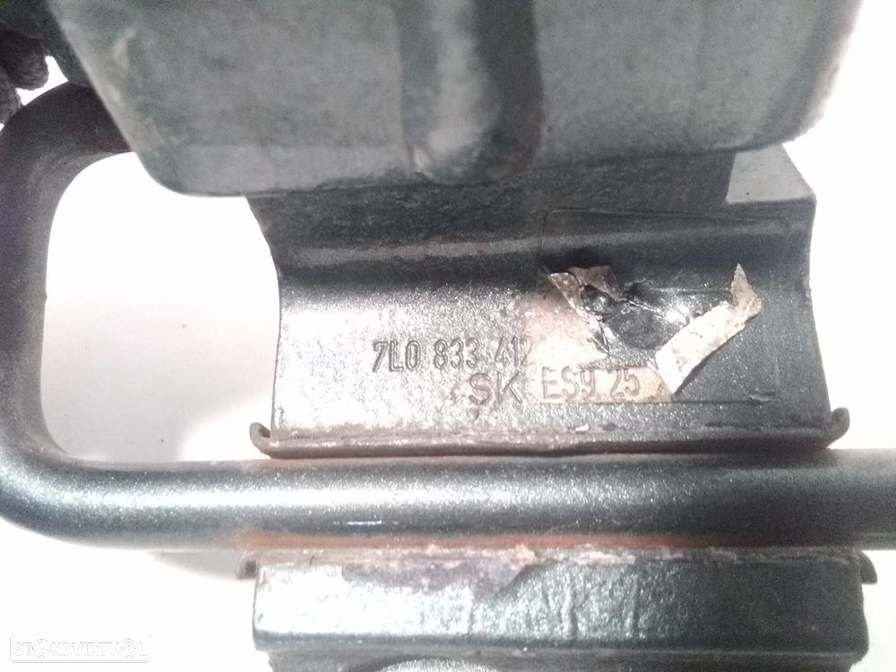 DOBRADIÇA PORTA VOLKSWAGEN TOUAREG 2005 - 1