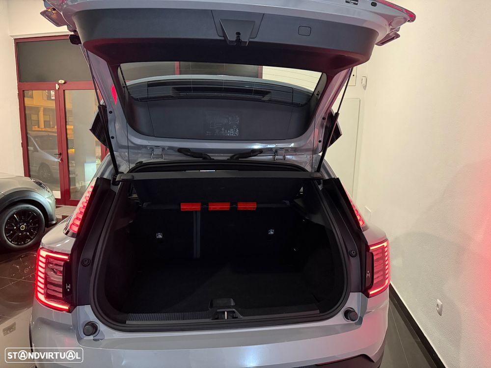 Volvo EX30 69 kWh Single Motor Extended Range Core - 11