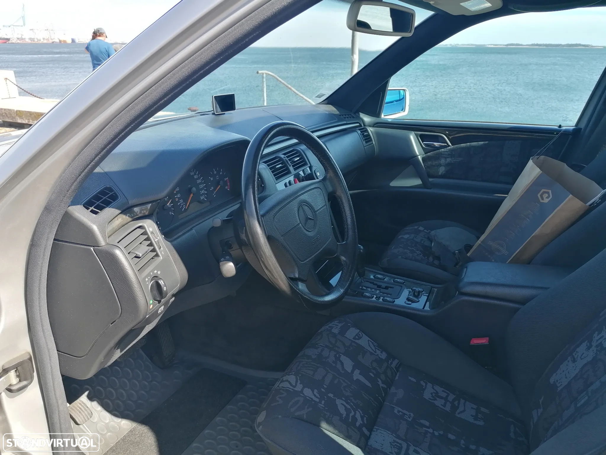 Mercedes-Benz E 300 - 10