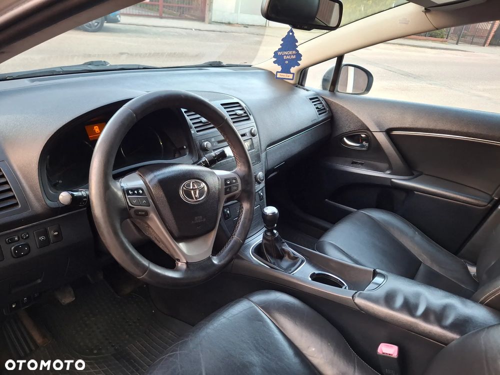Toyota Avensis 2.0 D-4D Premium - 10