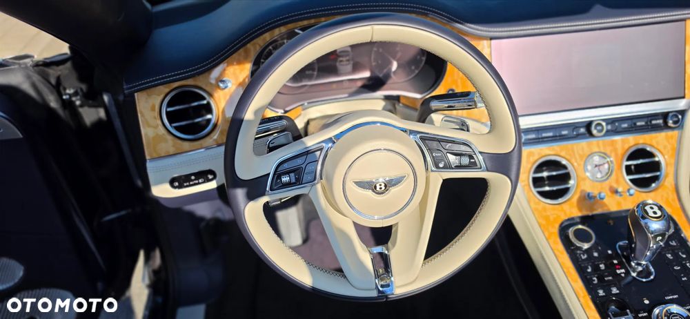 Bentley Continental GT V8 S Convertible - 26