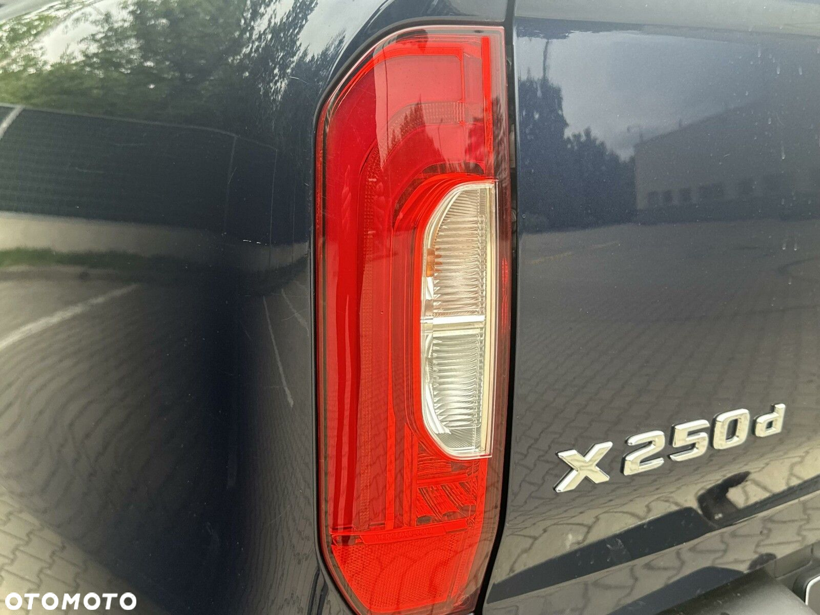Mercedes-Benz Klasa X - 14