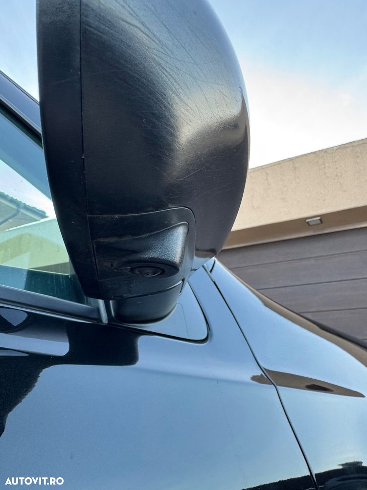 Nissan Qashqai 1.6 dCi DPF tekna - 17