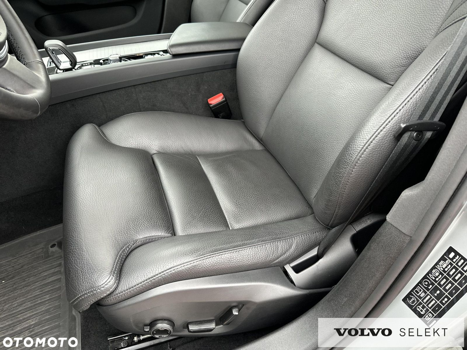 Volvo V60 Cross Country - 13