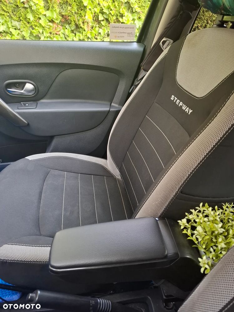 Dacia Sandero 0.9 TCe Laureate S&S EU6 - 11