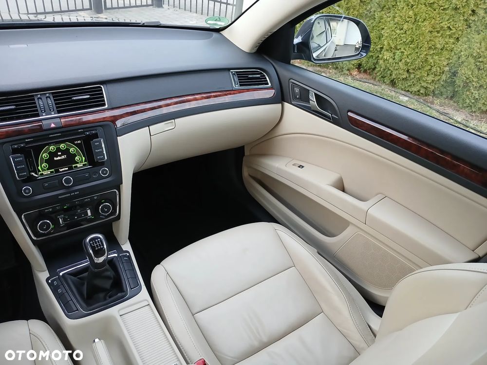 Skoda Superb 2.0 TDI Exclusive - 25