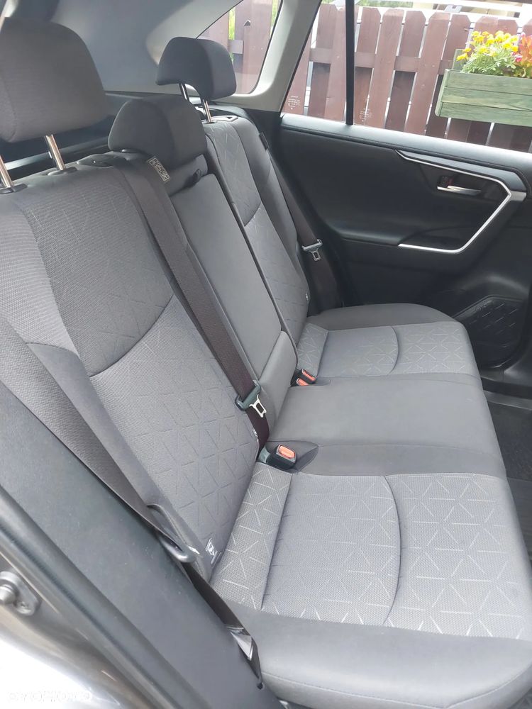 Toyota RAV4 - 9