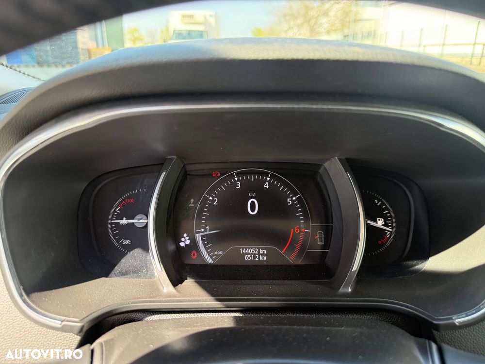 Renault Megane TCe GPF Business - 17