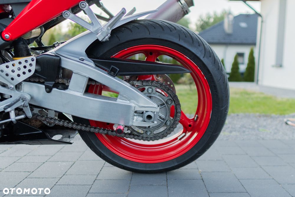 Honda CBR - 28