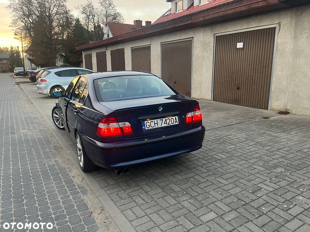 BMW Seria 3 320i - 11