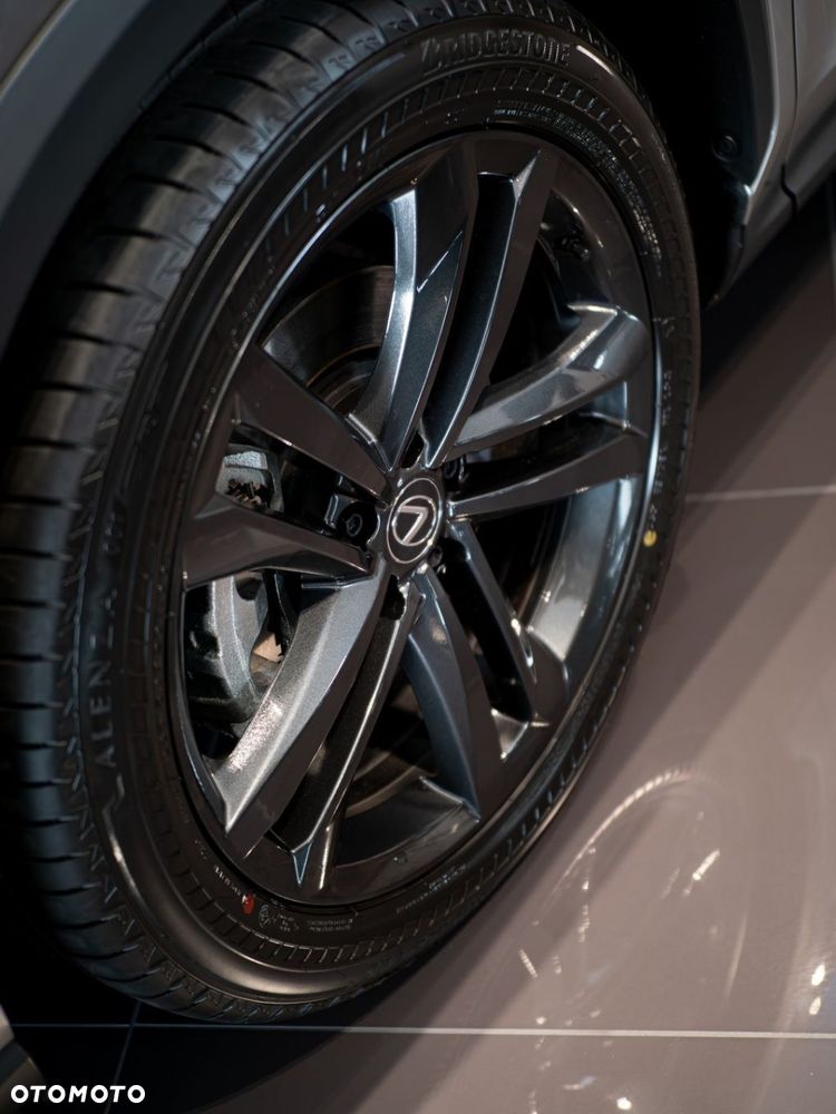 Lexus NX - 8
