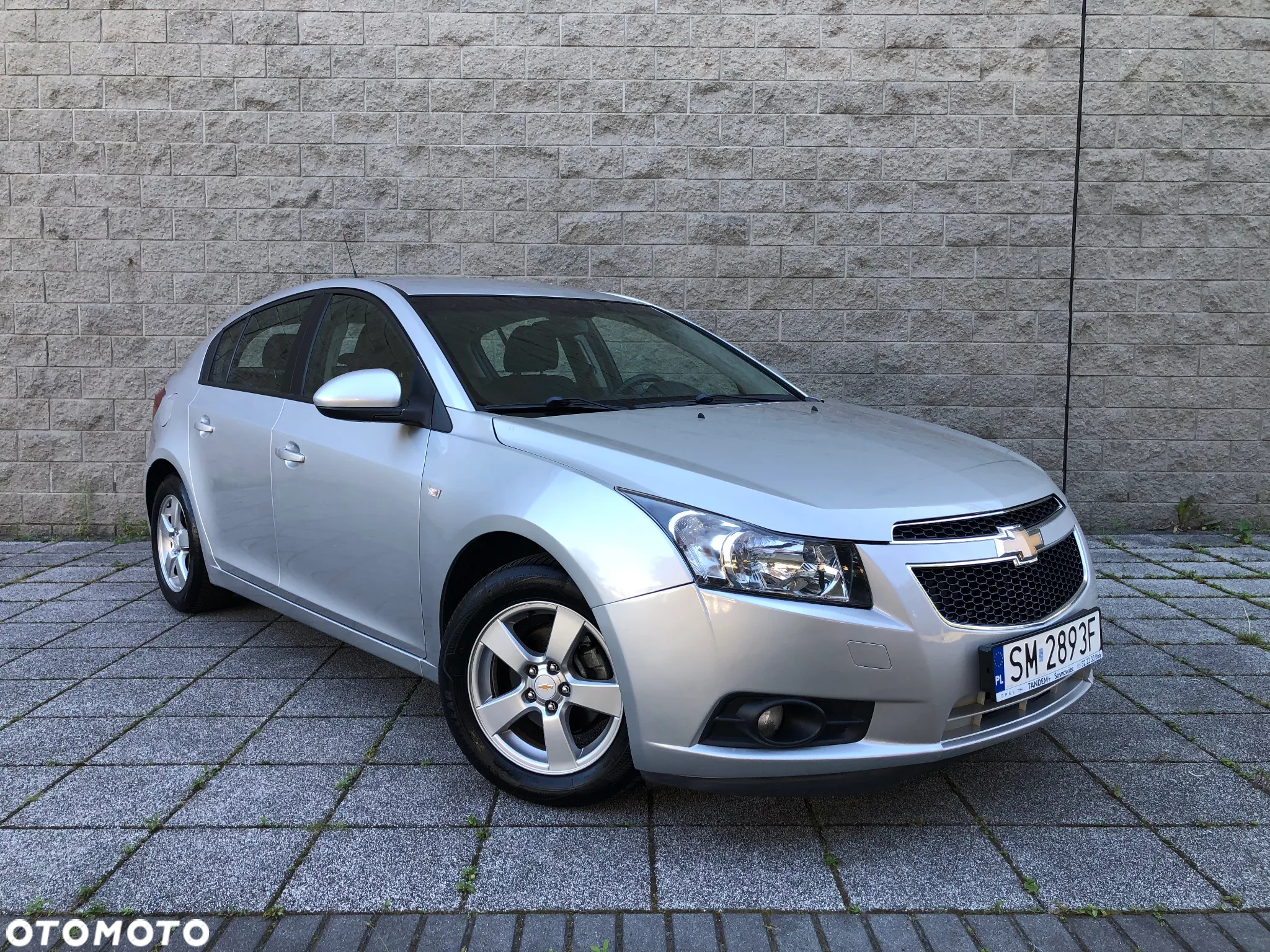 Chevrolet Cruze 1.6 LS - 6