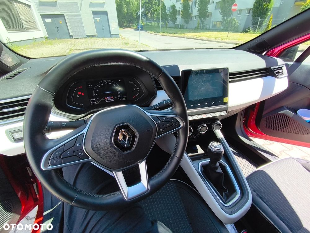 Renault Clio - 9