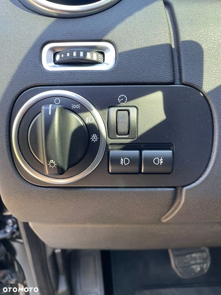 Land Rover Discovery 3.0 SD V6 Landmark - 9