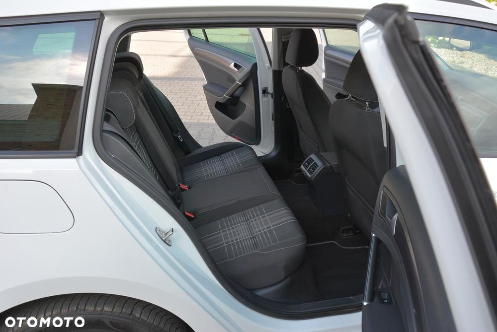 Volkswagen Golf 1.6 TDI BlueMotion Technology DSG Lounge - 20