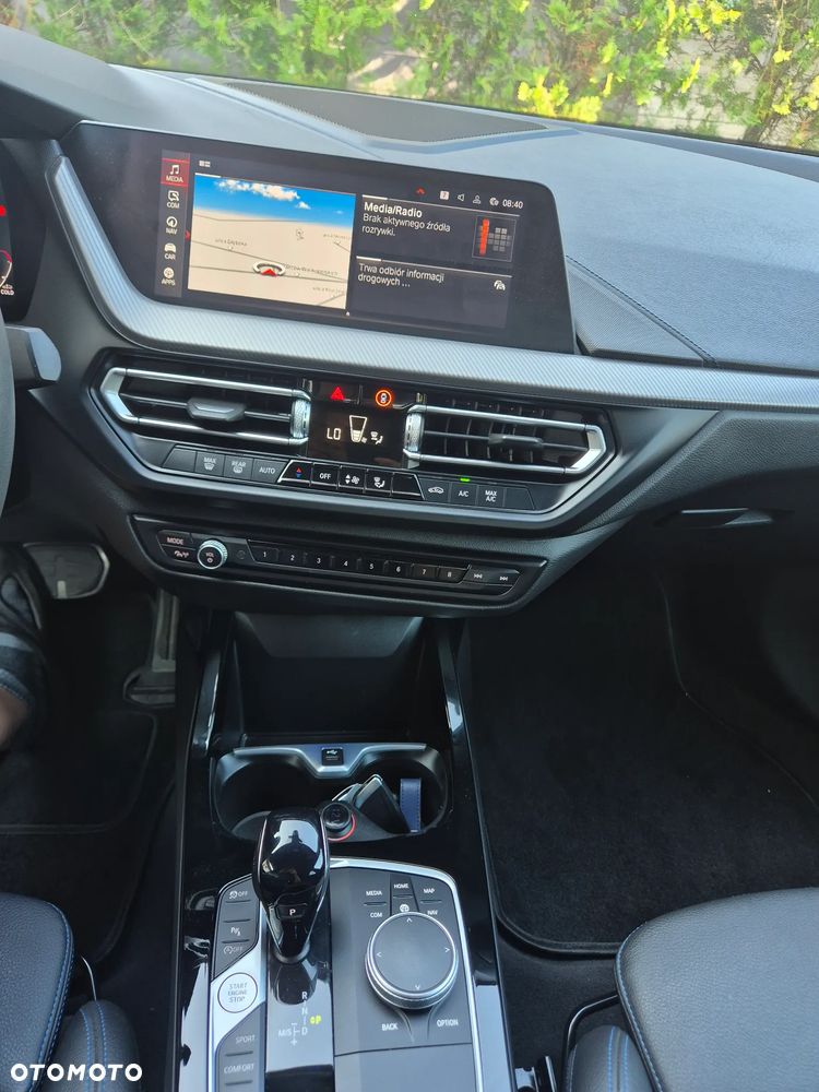 BMW Seria 2 220i Edition Colorvision - 29