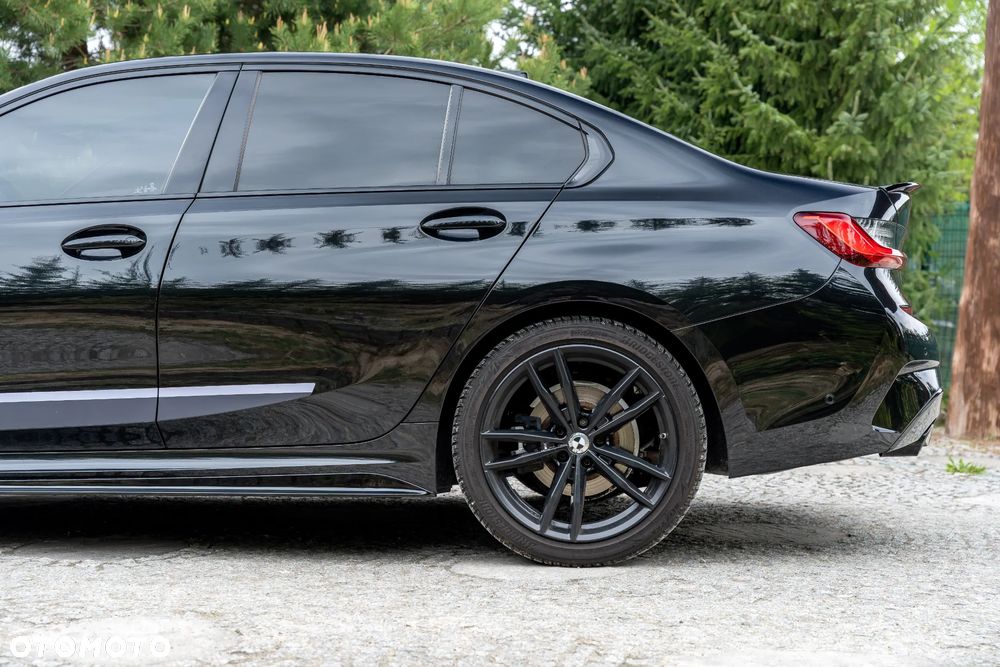 BMW Seria 3 320d xDrive M Sport sport - 17
