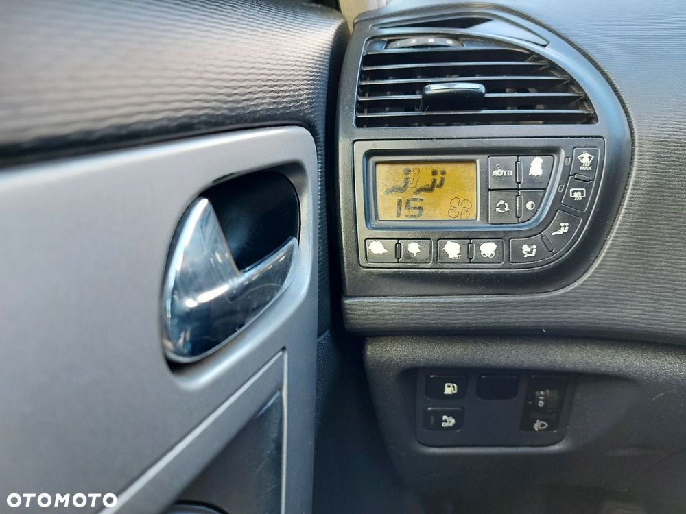 Citroën C4 Picasso - 22