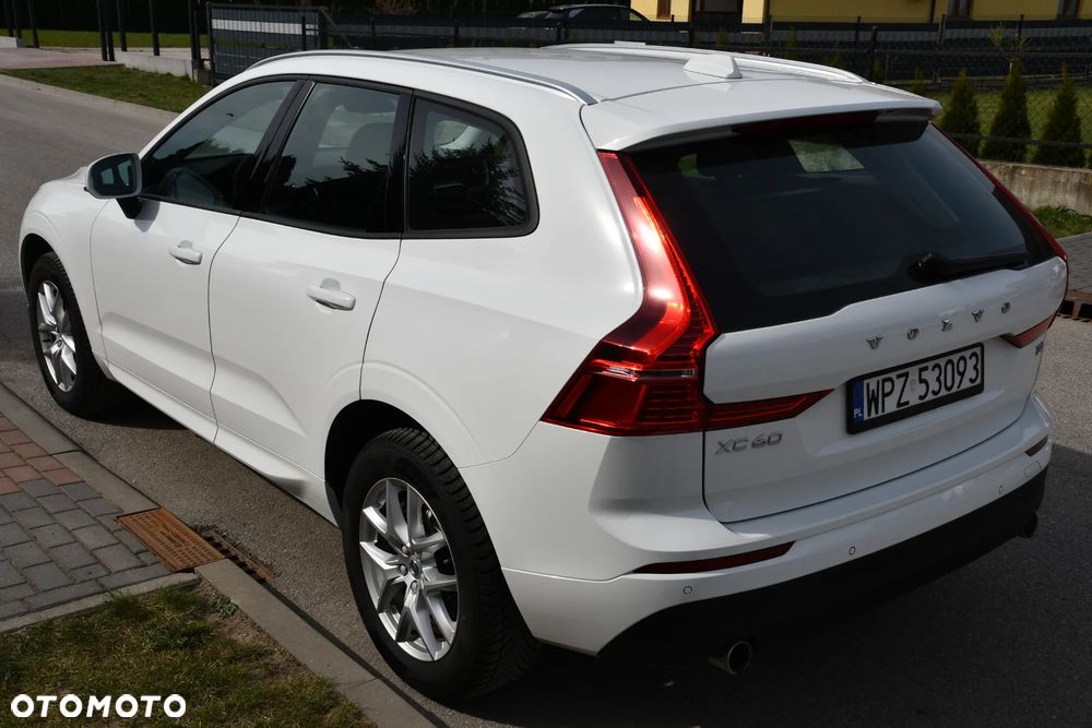 Volvo XC 60 T4 Momentum - 6