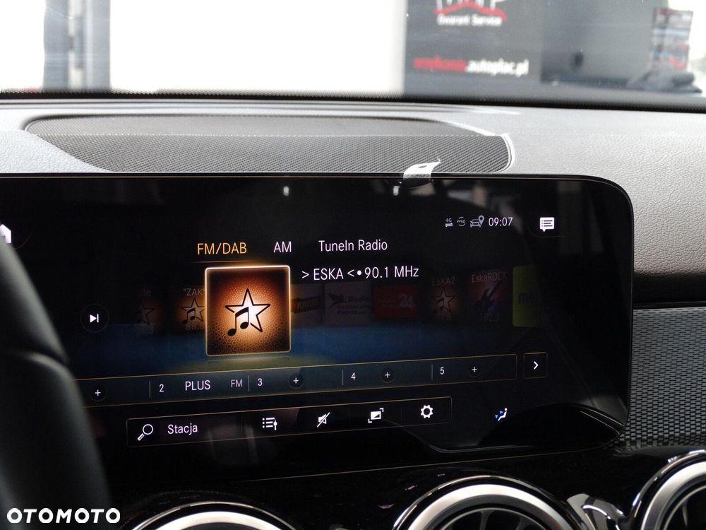 Mercedes-Benz GLB - 26
