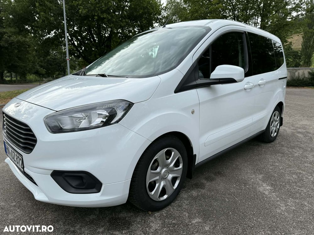 Ford Tourneo Courier 1.5 TDCi S&S Trend - 3