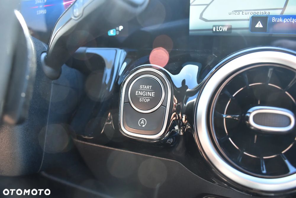 Mercedes-Benz Klasa B 200 d 8G-DCT - 32