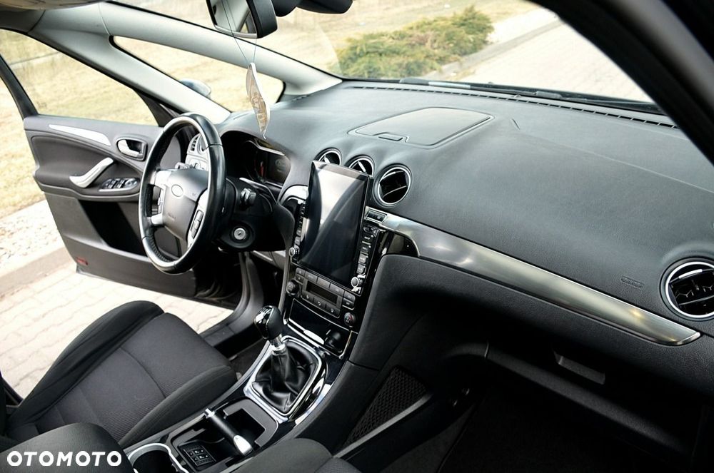 Ford S-Max - 24