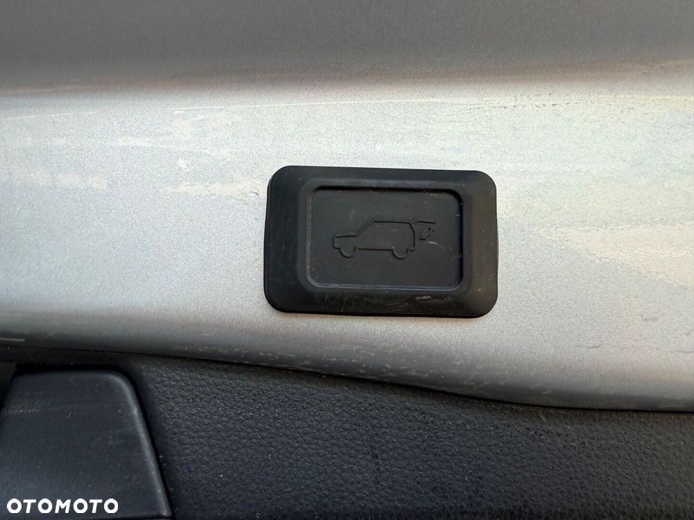Toyota RAV4 - 12